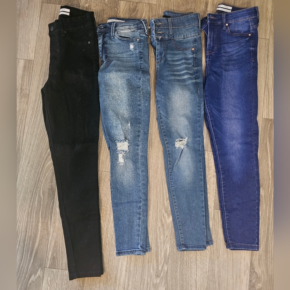 4 PAIRS OF JEANS (BARLEY WORN)